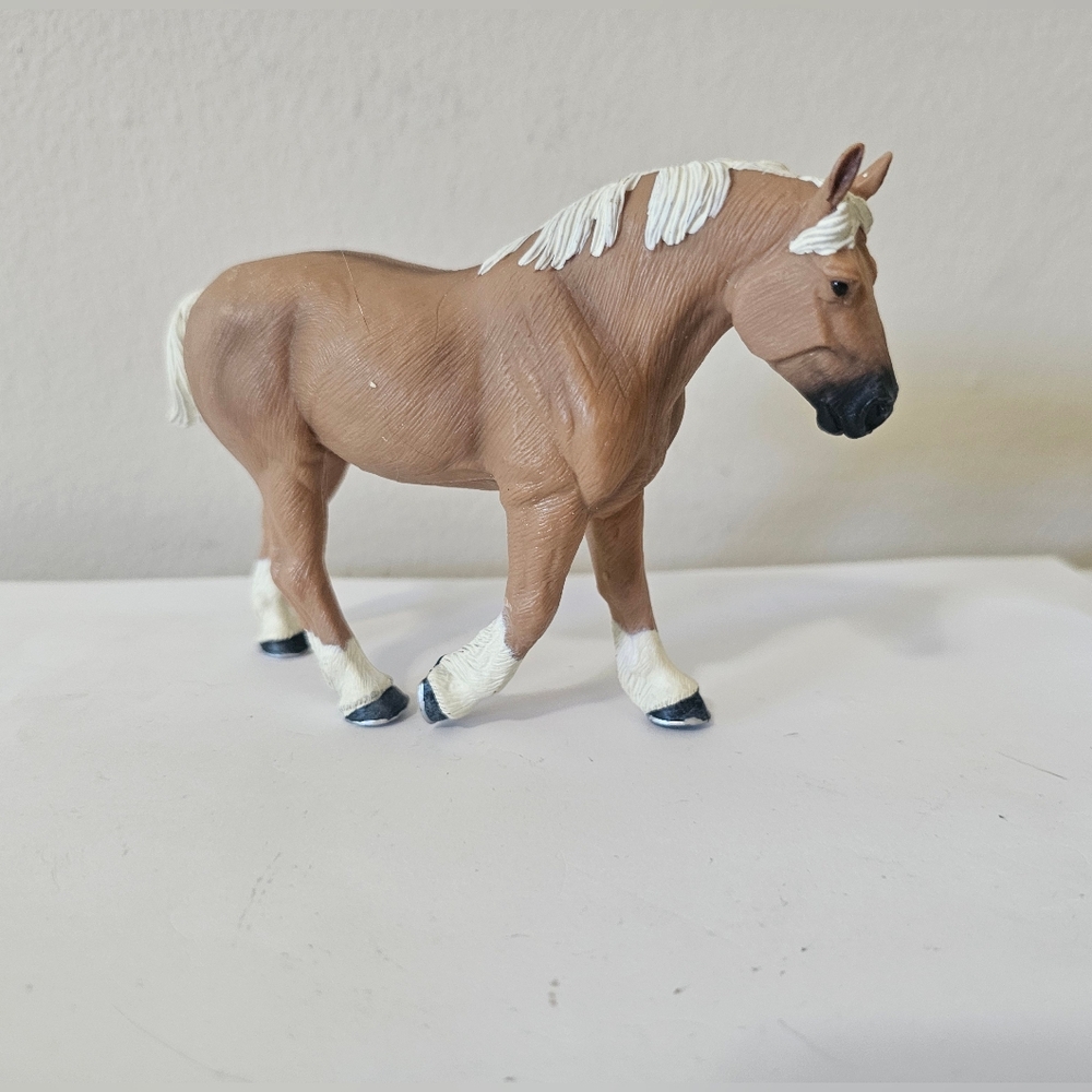 Safari Ltd Belgian Draft Stallion Horse 250129